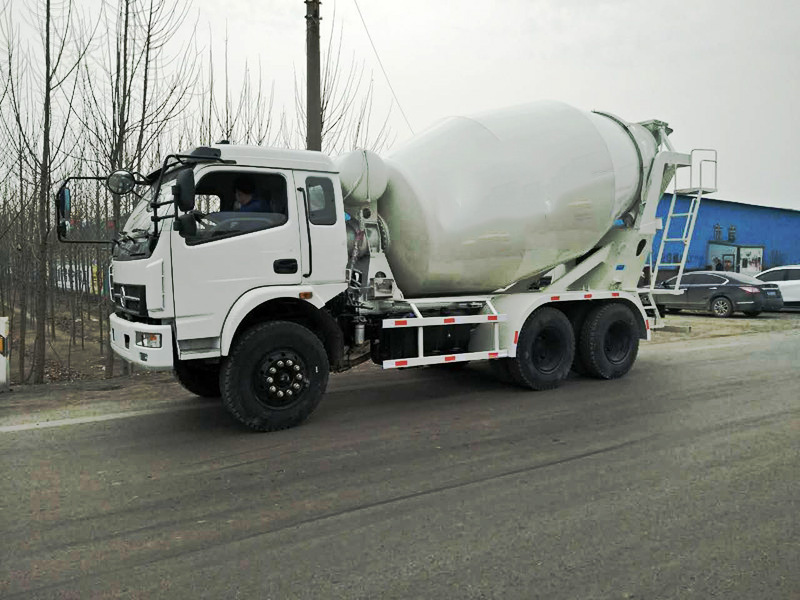 4方攪拌車